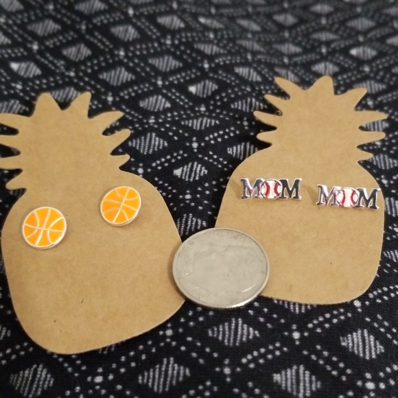 🆕️ Pick a pair 925 Silver Sports and fun earrings - Picture 8 of 8